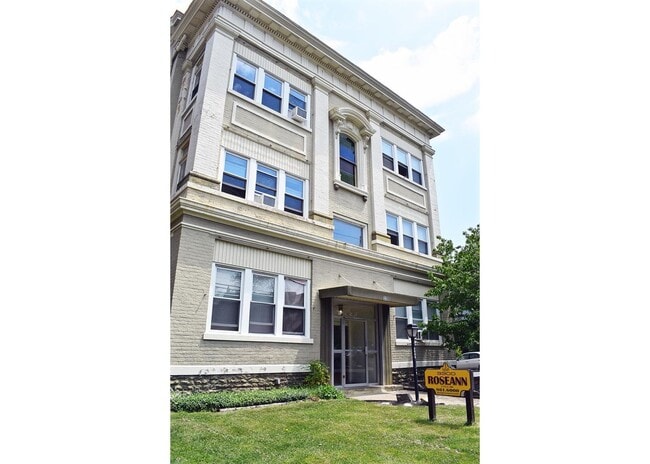Building Photo - 3300 Jefferson Ave Unit 3300-06