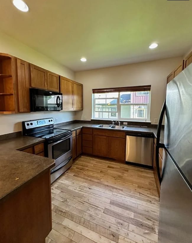 Photo - 4 Bedroom Townhome for Rent in Bozeman