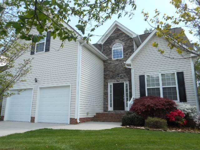 Photo - 5404 Laggan Dr House