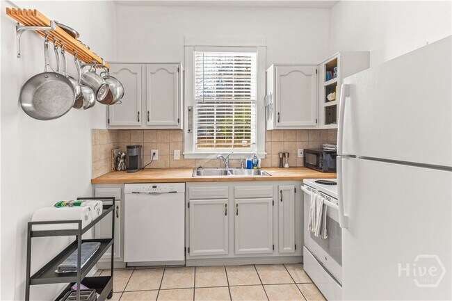 Photo - 317 E Anderson St