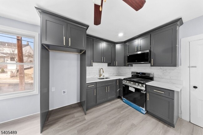 Photo - 437 Morrissee Ave