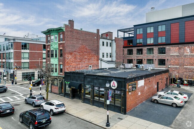 80 W Broadway is located in the South Boston submarket of Boston. - 80 Broadway #5A Penthouse