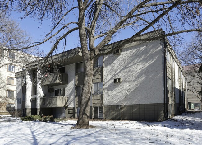 Photo - 2525 S Blaisdell Ave Apartments