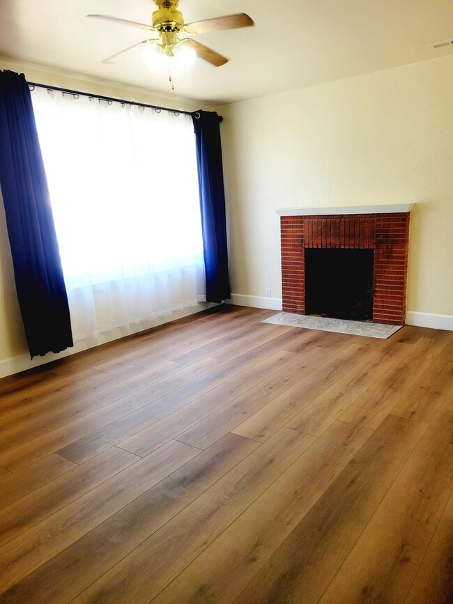 Photo - 1308 High St