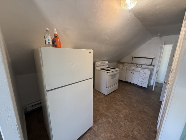 Photo - 10 Monroe Hwy Unit 4