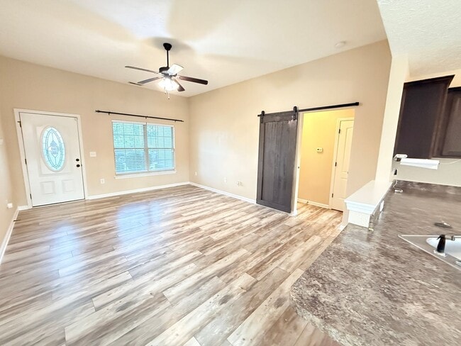 Photo - 2201 Hall Ln