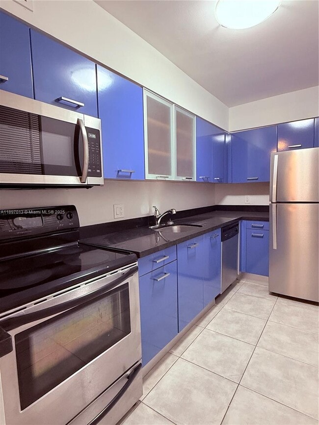 Photo - 777 NE 62nd St Unidad C415