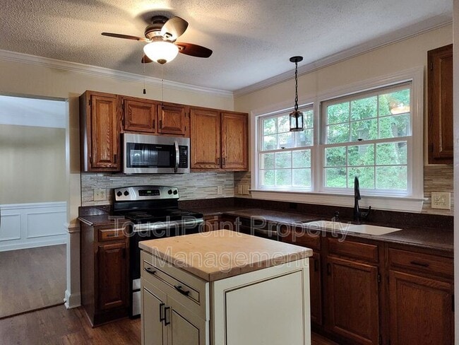 Photo - 7235 Kinsmore Ln