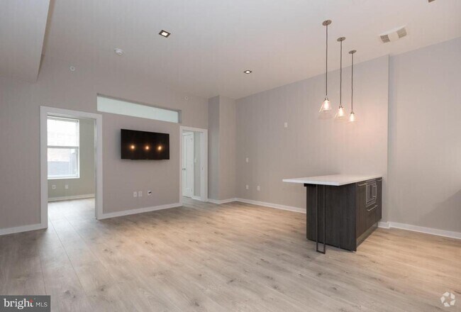 Building Photo - 1602 Sansom St Unit 6 Rental