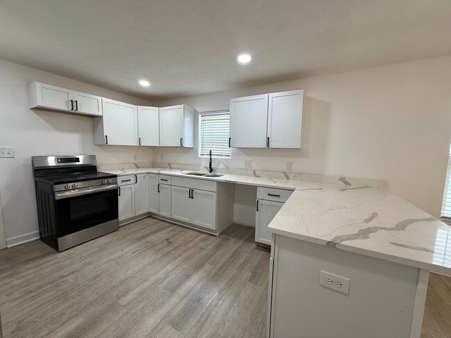 Photo - 523 N Alton Ave
