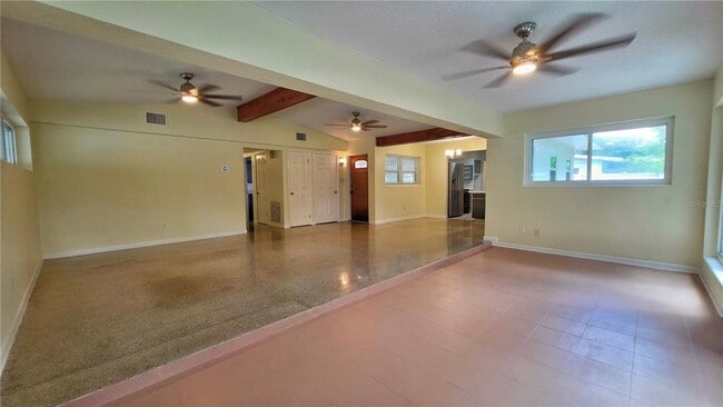 Photo - 518 Oranole Rd