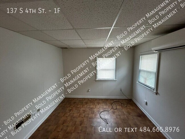 Photo - 137 S 4th St Unit 1F
