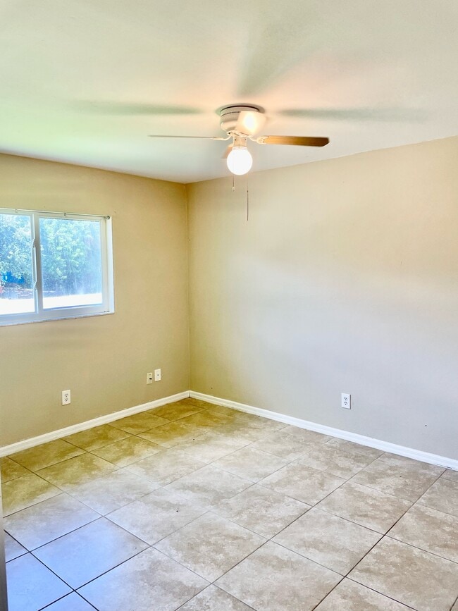 Photo - 6062 Lacota Ave