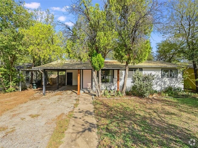 Building Photo - 2001 Tillery St Rental
