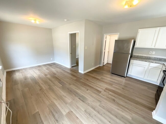 Photo - 510 S Pine St Unit 510 S. Pine St. Apt. 1
