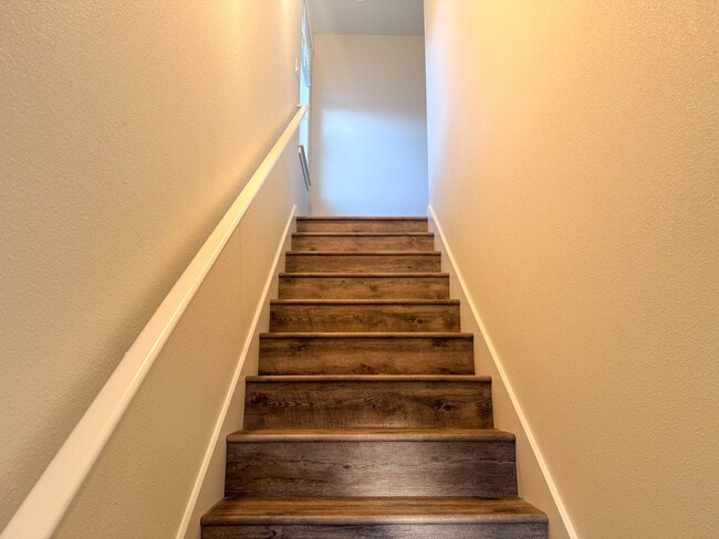 Photo - 505 NW Hillcrest Dr