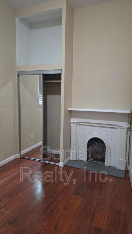 Photo - 705 Felicity St