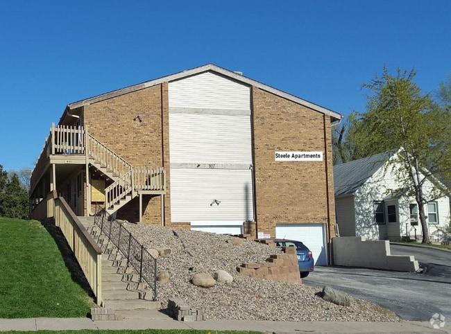 Building Photo - 807 N 45th St Rental