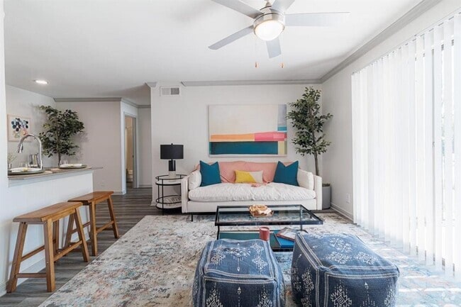 Building Photo - 200 Hollow Tree Ln Unit 2088-1 Rental