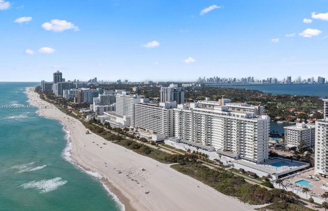 5601 Collins Ave Unit M12