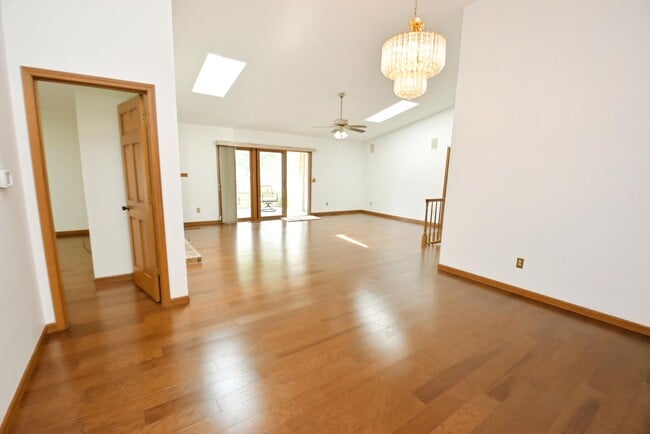 Photo - Waterfront Condo in Penn Schools District,...