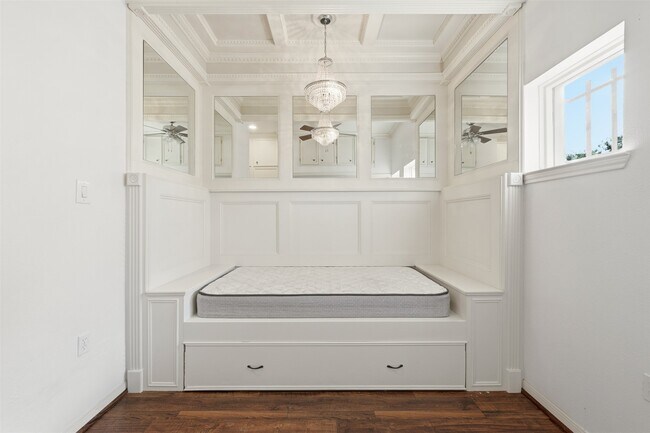 Photo - 4063 Breakwood Dr