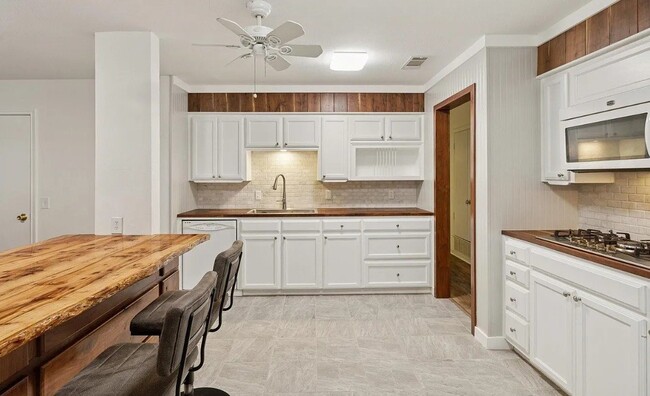 Photo - 226 Hillcrest Dr