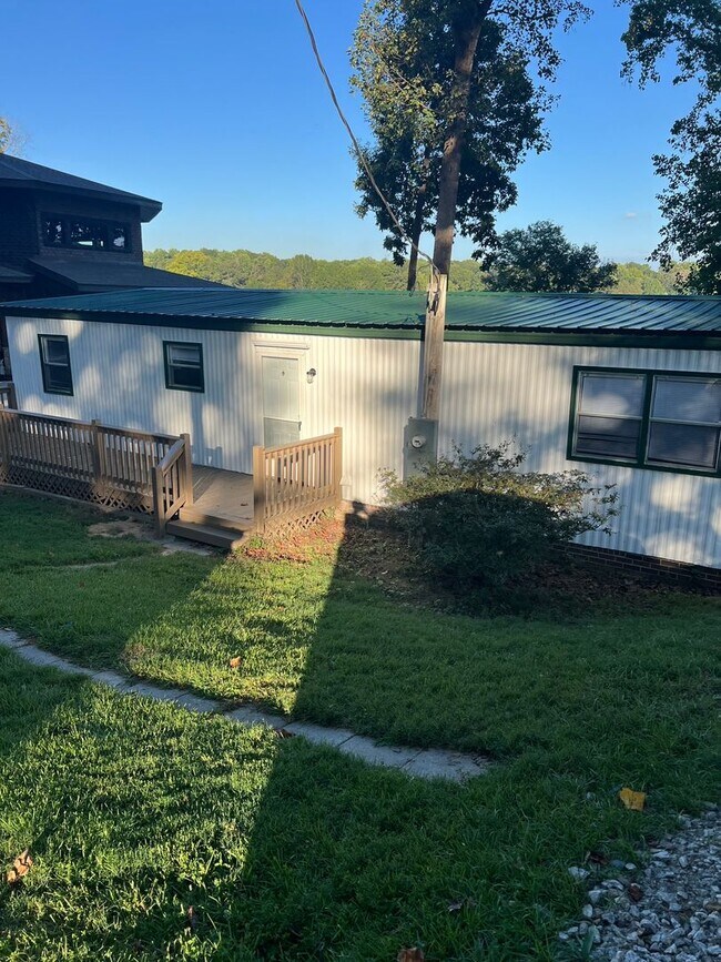 Photo - Lake Front Property For Rent