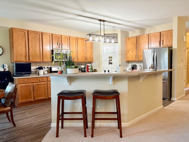 Photo - 1883 Crenshaw Cir