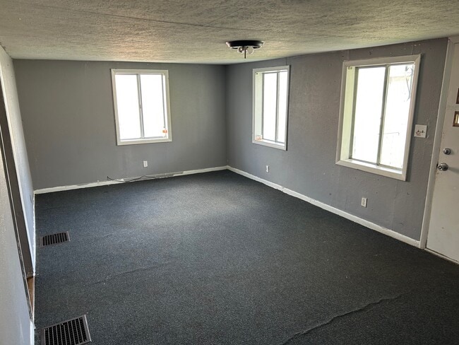 Photo - 118 Elgin St