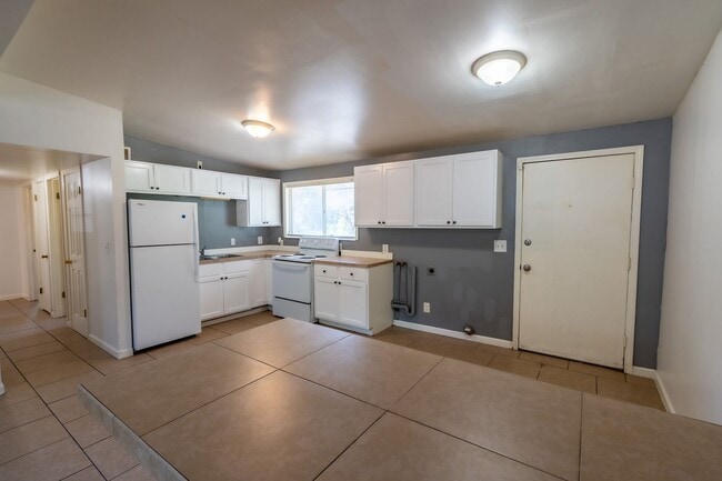 Photo - 3 Bed 1 Bath in Tulsa!