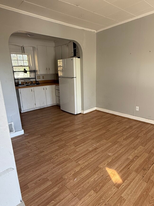 Photo - 56 Long St Unit 4