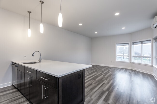 1 BR, 1 BA - 875 Sq Ft