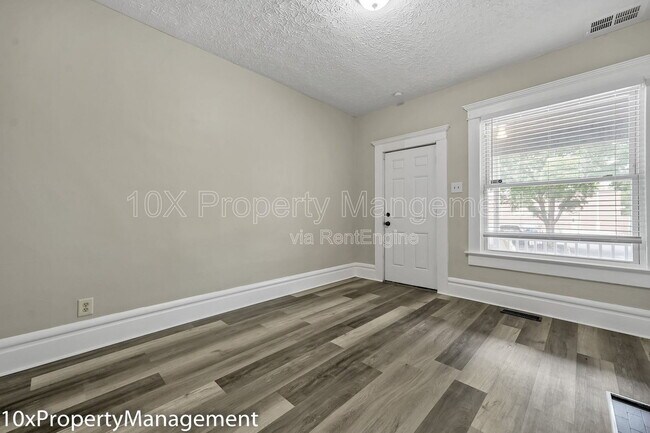 Photo - 1127 McAllister Ave