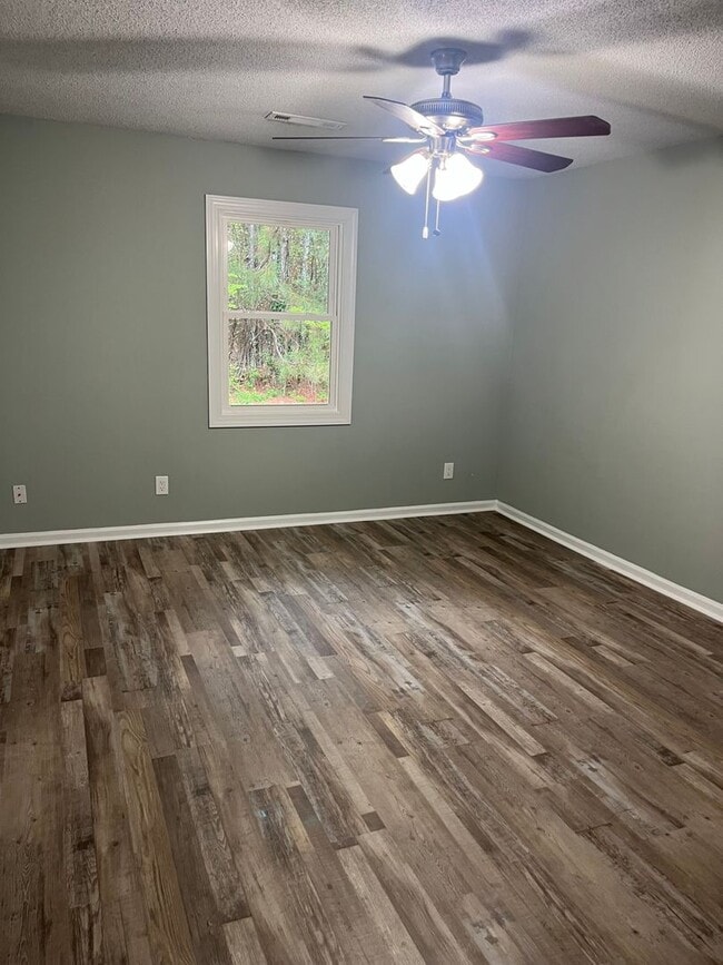 Photo - 9 Oakcrest Trail NE Unit APT A