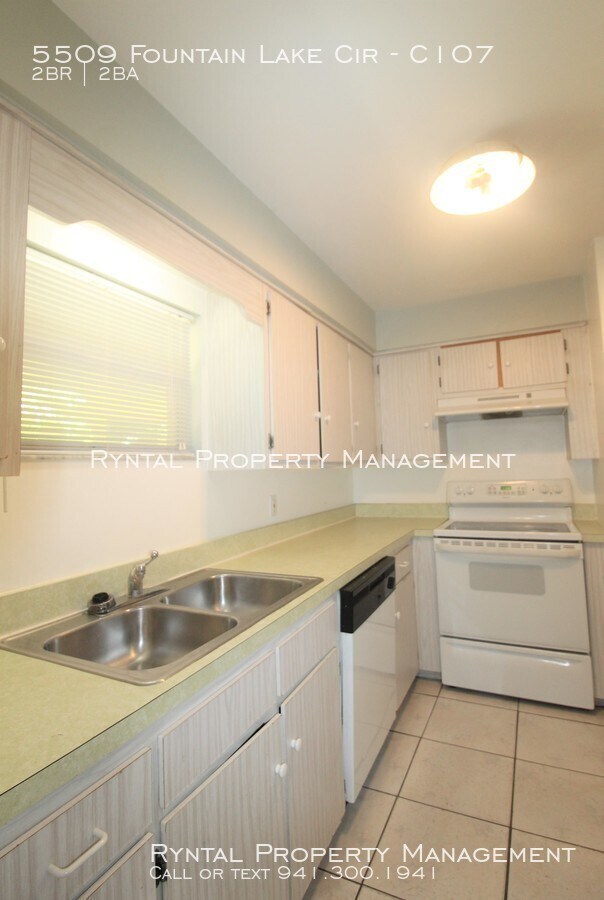 Photo - 5509 Fountain Lake Cir Unidad C107