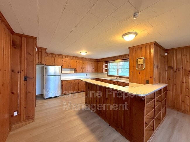 Photo - 2802 Filbert Hwy