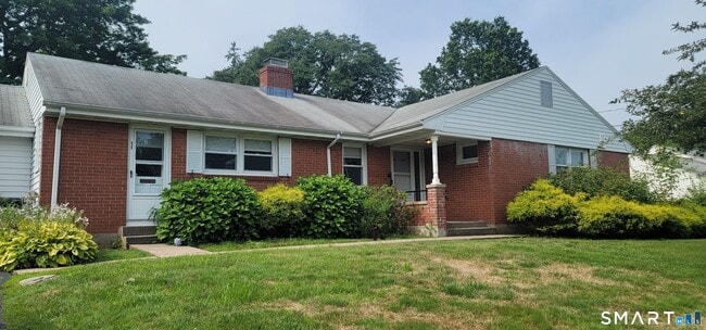 Building Photo - 11 Eastwood Rd