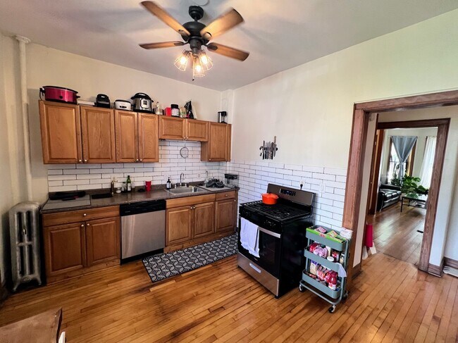 Photo - 3216 W Altgeld St Unit 1