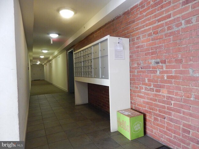 Building Photo - 1501 27th St SE Unit 406 Rental