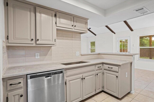 Photo - 7603 Brookhollow Cove