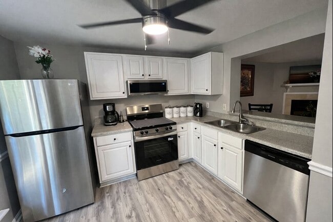 Photo - 7272 Shellburne Dr