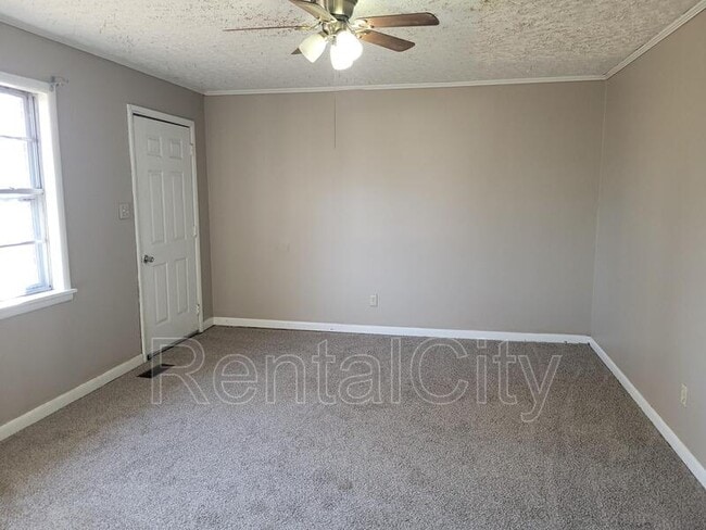 Photo - 103 Crawford Ave