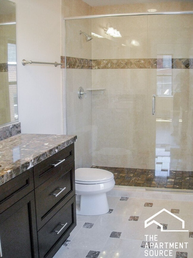 Photo - 3231 N Kenmore Ave Unidad 3