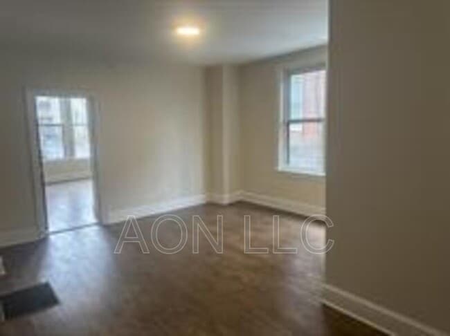 Photo - 922 N 2nd St