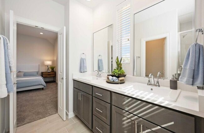 Building Photo - 1013 Erin St Unit A