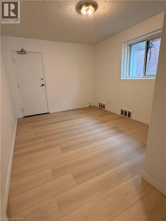 Photo - 124 King St N Unit 5B