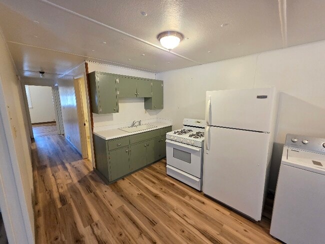 Photo - 6137 Memorial Dr