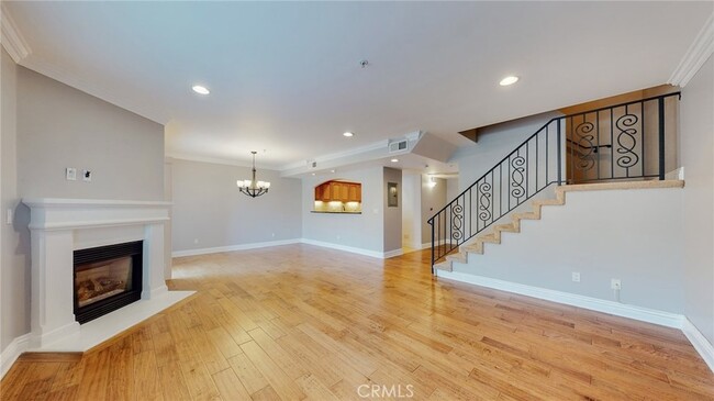 Photo - 11540 Moorpark St Unit 103