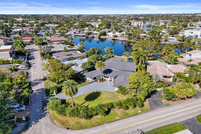 Photo - 2425 Fryer Point